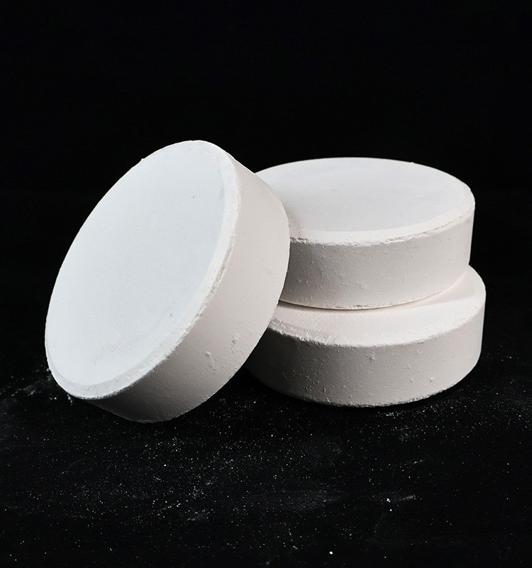 Trichloroisocyanuric acid disinfection tablet